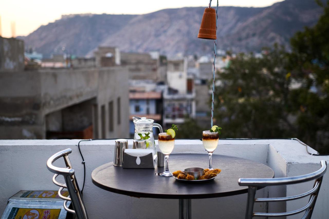 Chillout - A Boutique Hotel & Rooftop Restaurant Jaipur Dış mekan fotoğraf