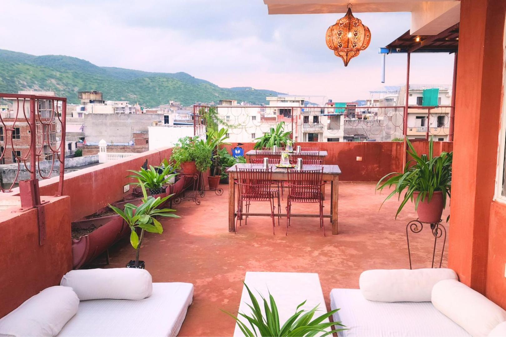 Chillout - A Boutique Hotel & Rooftop Restaurant Jaipur Dış mekan fotoğraf
